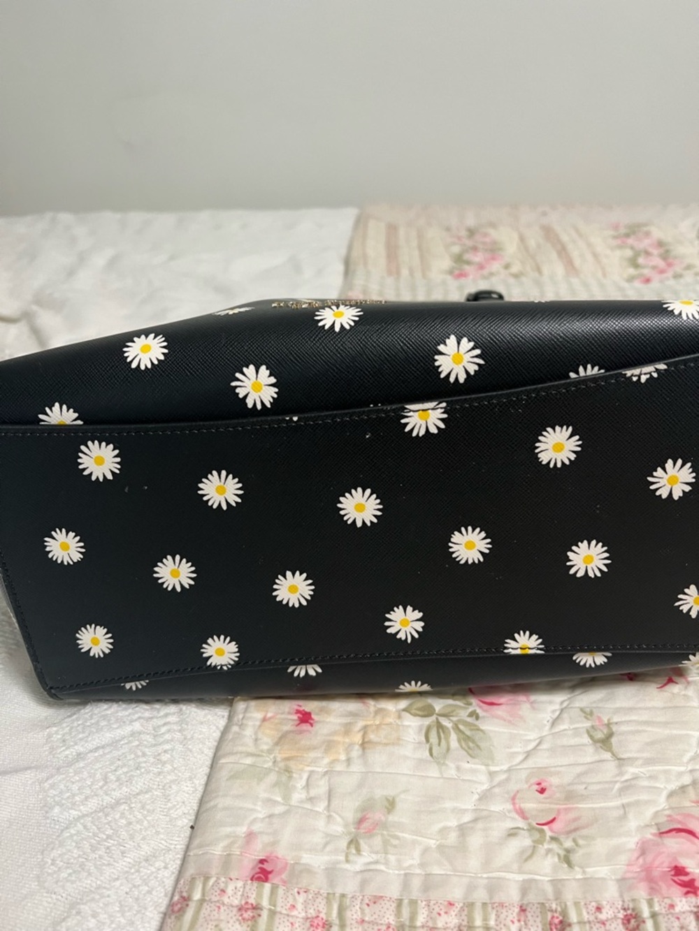 kate spade Black Daisy Print Tote - Picture 3 of 6